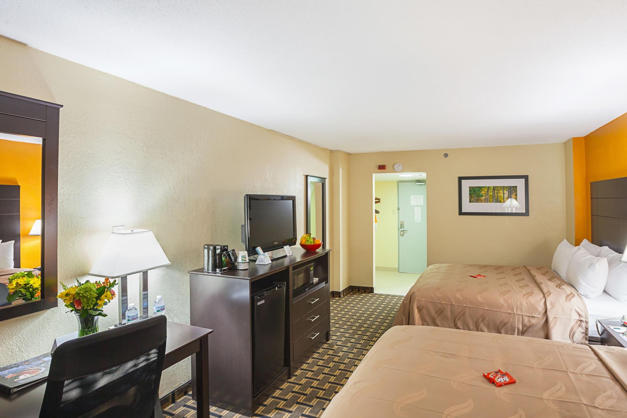 Quality Inn & Suites Cincinnati Esterno foto