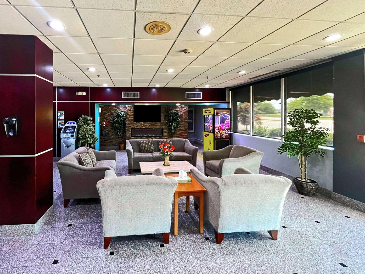 Quality Inn & Suites Cincinnati Esterno foto