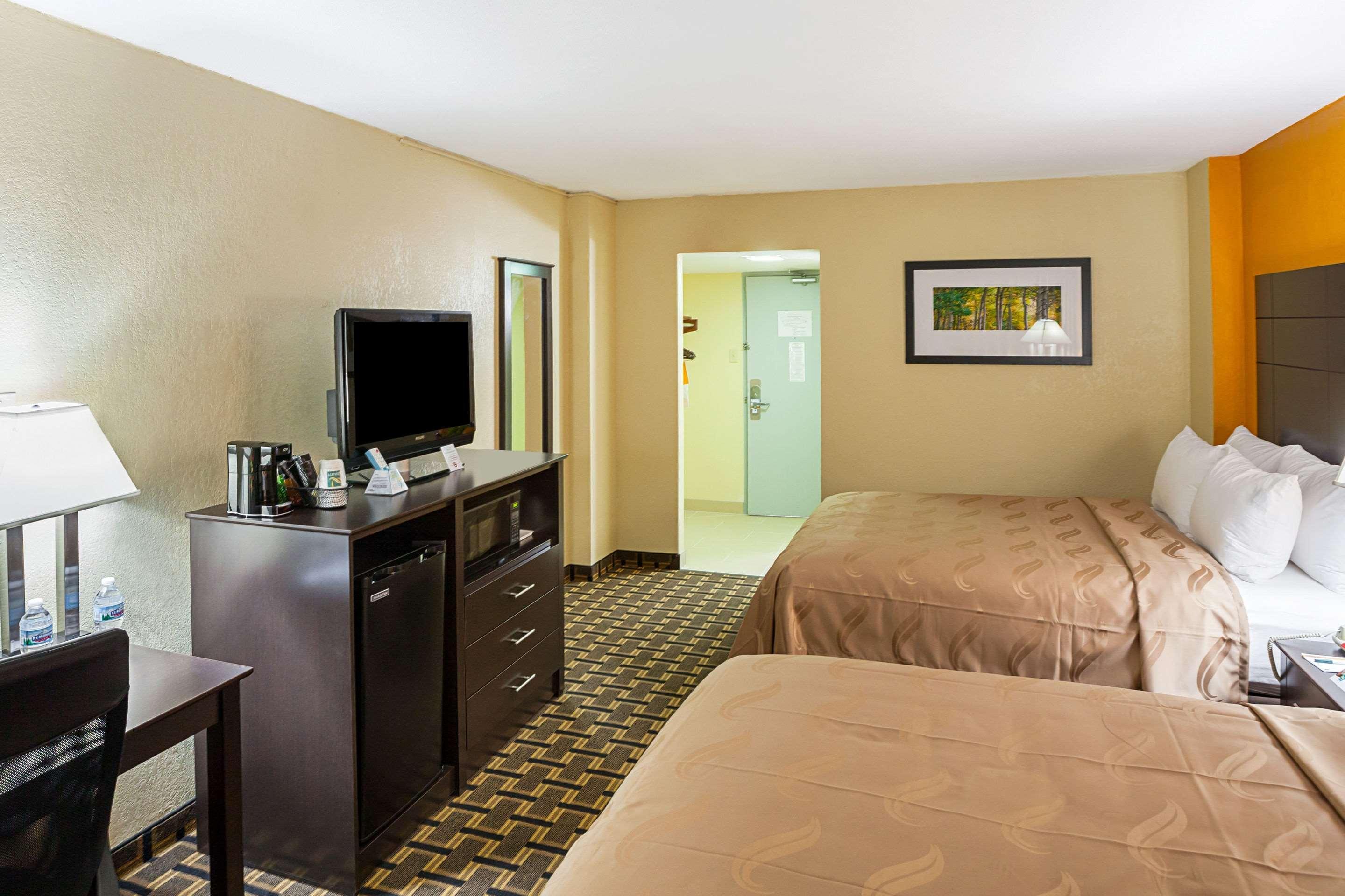 Quality Inn & Suites Cincinnati Esterno foto
