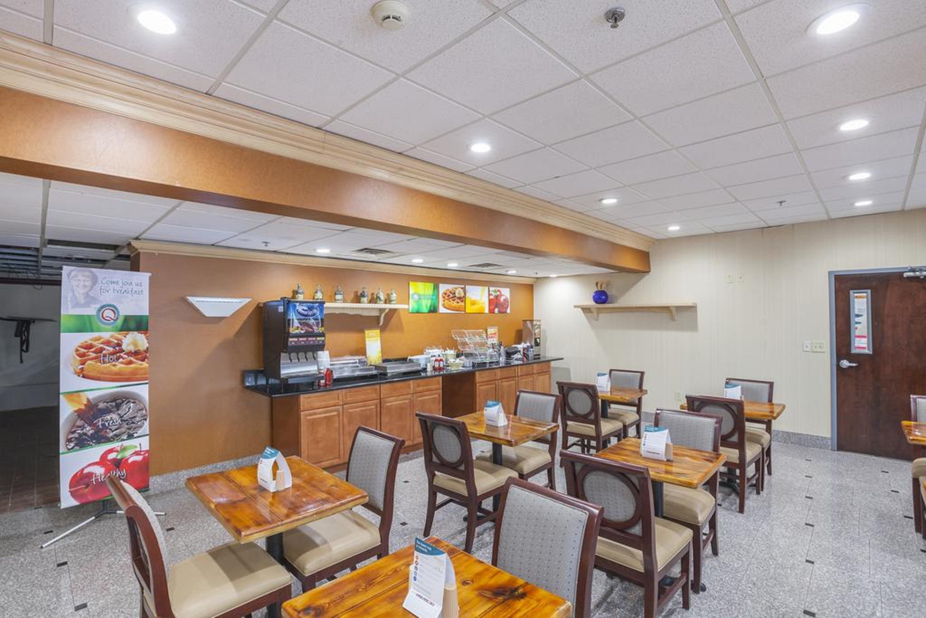 Quality Inn & Suites Cincinnati Esterno foto