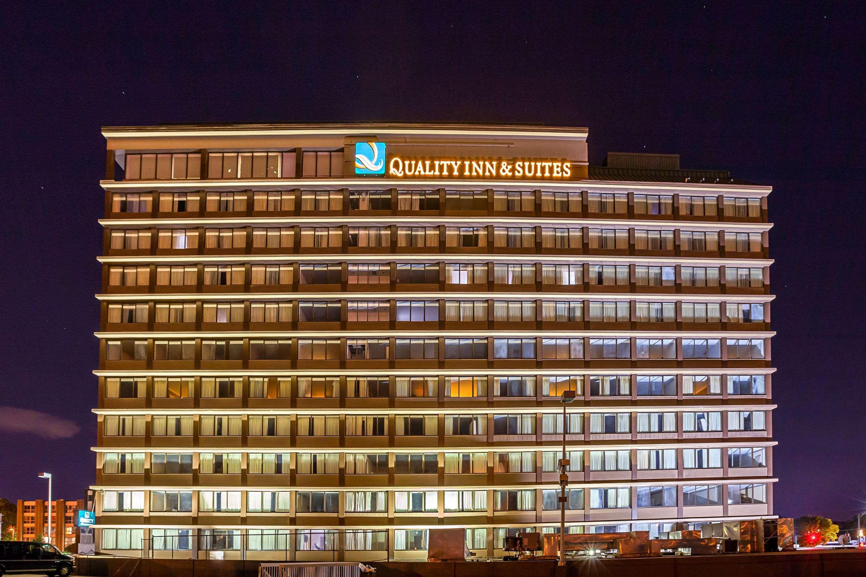 Quality Inn & Suites Cincinnati Esterno foto