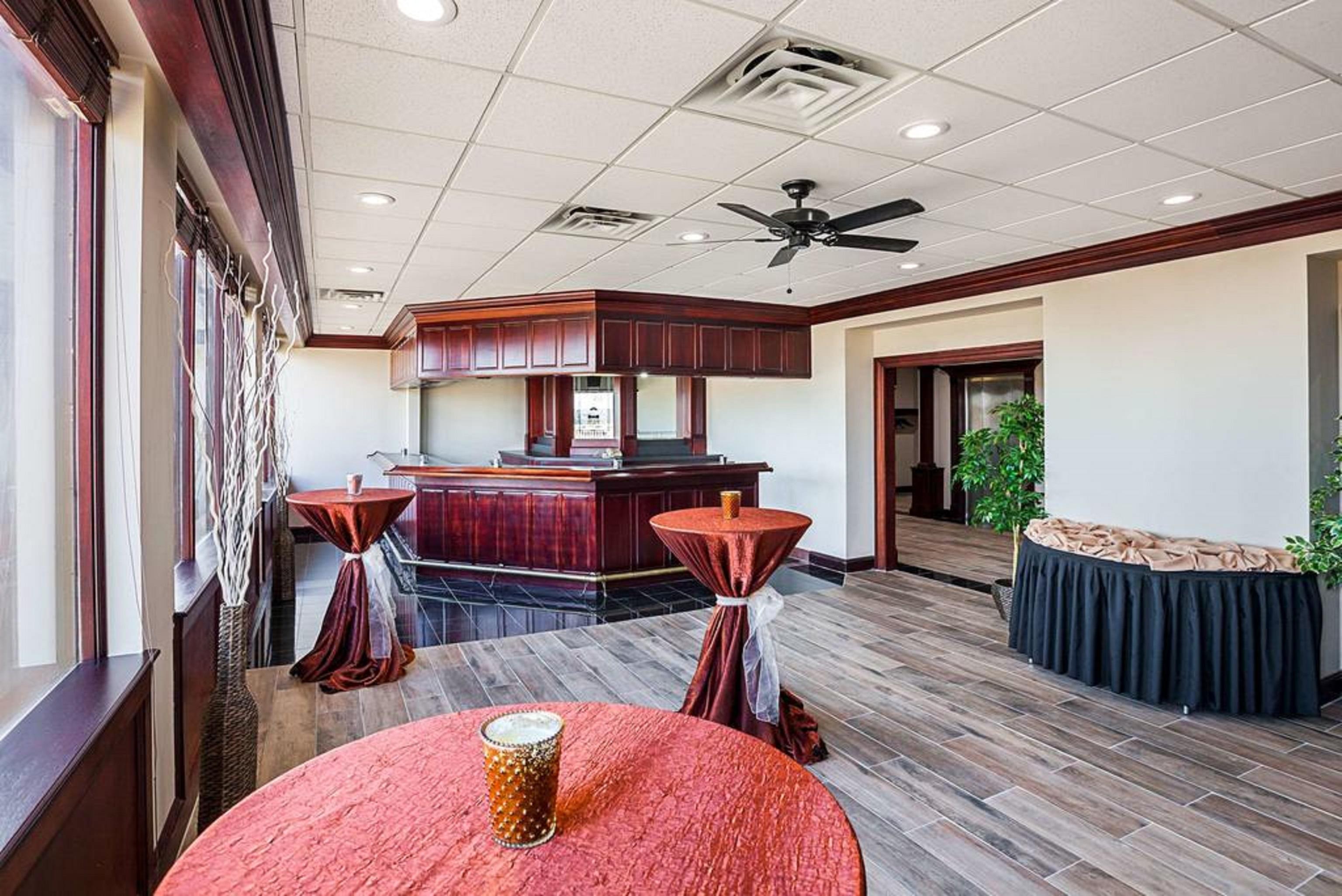 Quality Inn & Suites Cincinnati Esterno foto