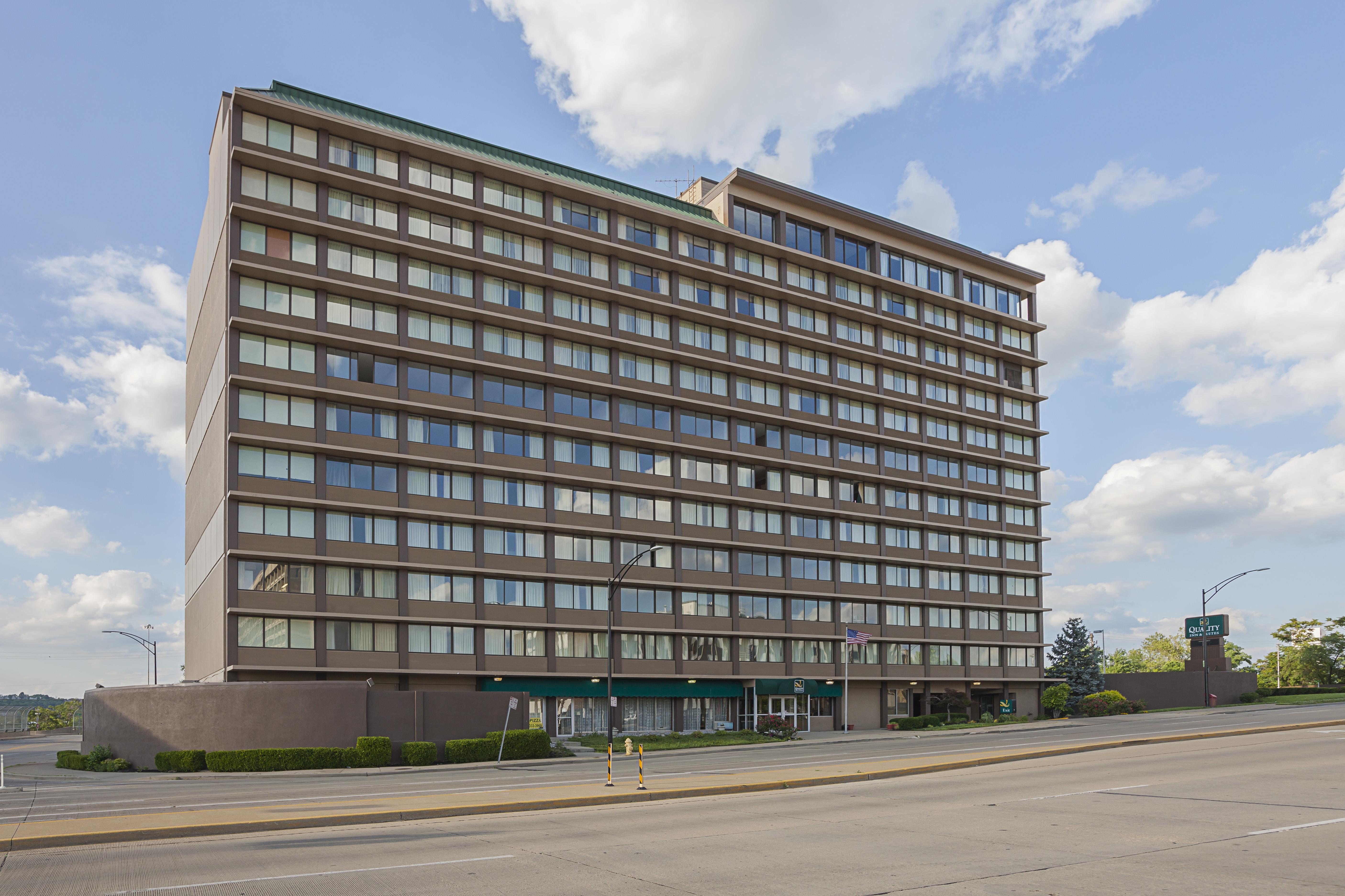 Quality Inn & Suites Cincinnati Esterno foto